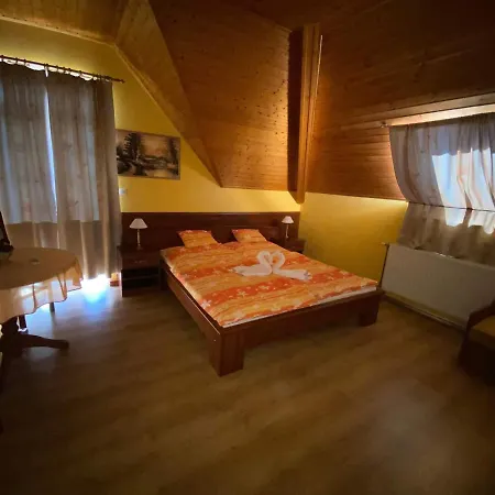 Napsugar Vendeghaz-apartman Pensiune 3*