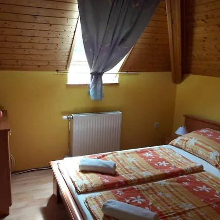 Napsugar Vendeghaz-apartman 3*