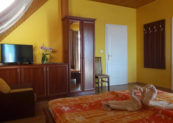 Napsugár Vendégház-apartman Vonyarcvashegy