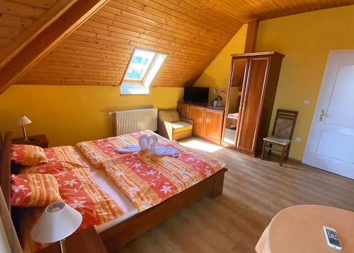 Napsugár Vendégház-apartman Vendégház