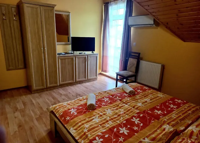 Napsugár Vendégház-apartman Vendégház Vonyarcvashegy